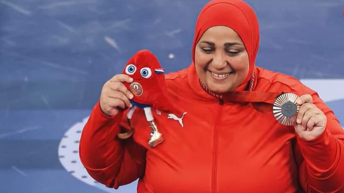 نادية علي 