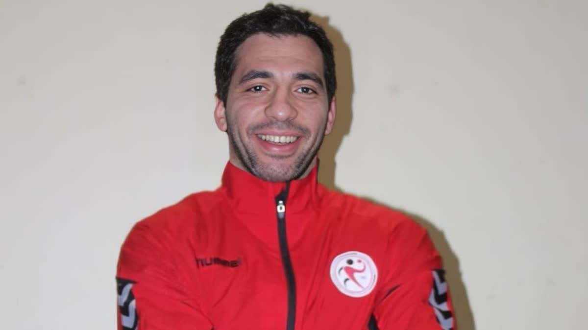 أحمد الأحمر