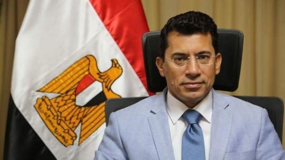 وزير المصري يشيد بفريدة عثمان 