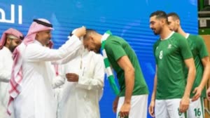 الأهلي يهزم الهلال 