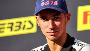 متسابق الدراجات النارية التركي توبراك رازغاتلي أوغلو