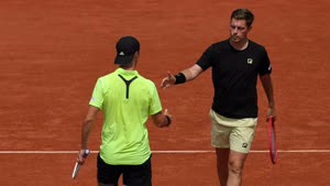 جو سالزبوري ونيل سكوبسكي