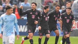 غونزالو لوجان و ميسي