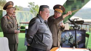 مسابقة رماية مدفعية بحضور كيم