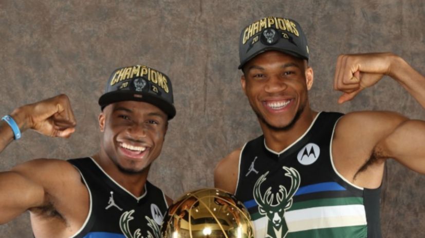 كان ثاناسيس وجيانيس أنتيتوكونمبو