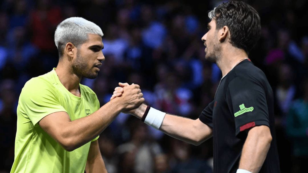 نوري والكاراز