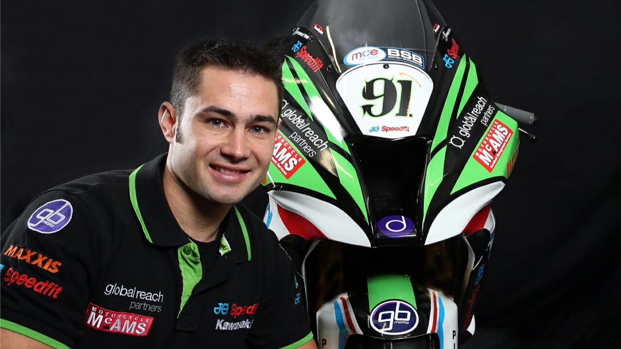 متسابق الدراجات النارية البريطاني ليون هاسلام