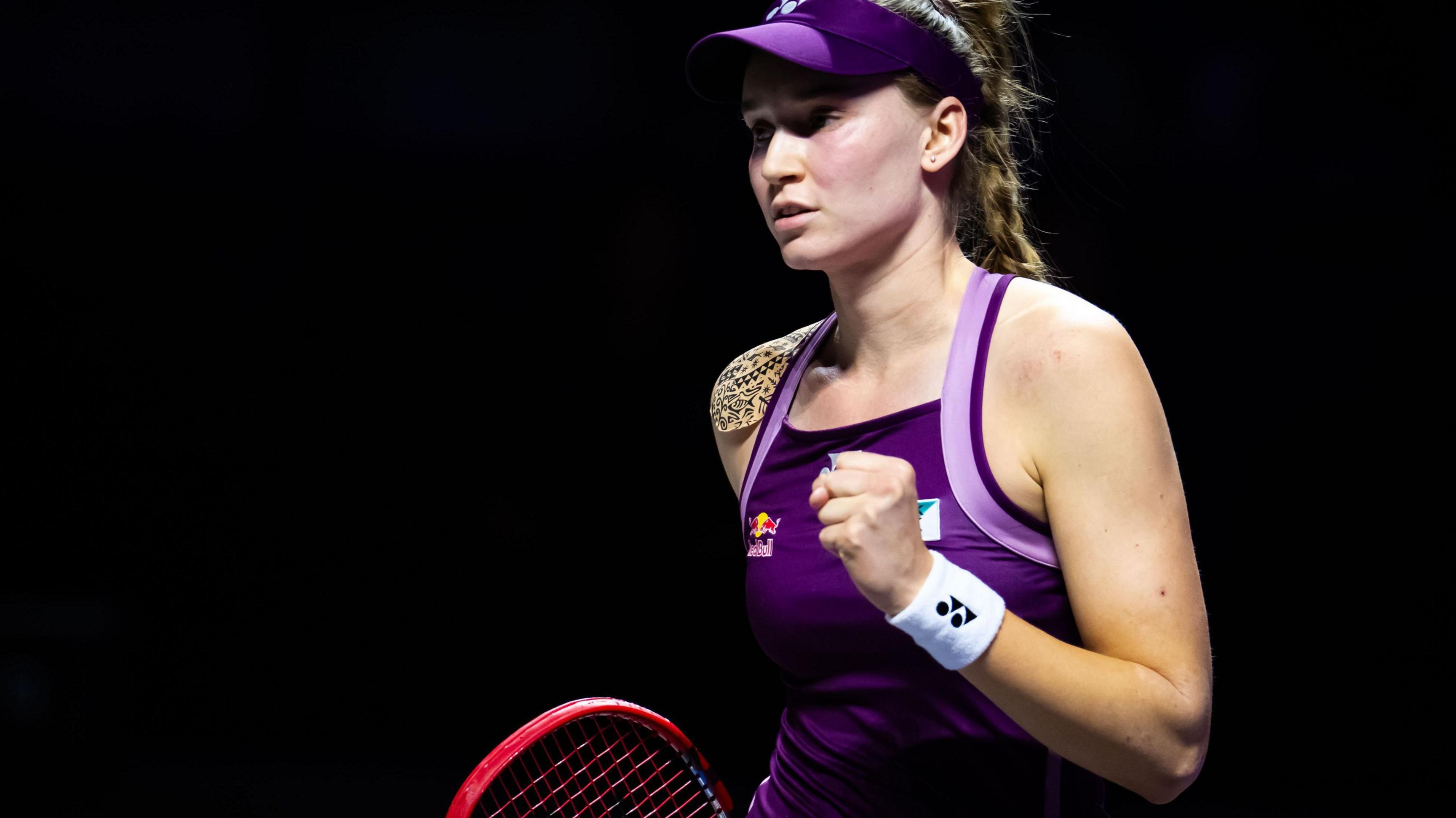 ريباكينا تهزم بيجولا