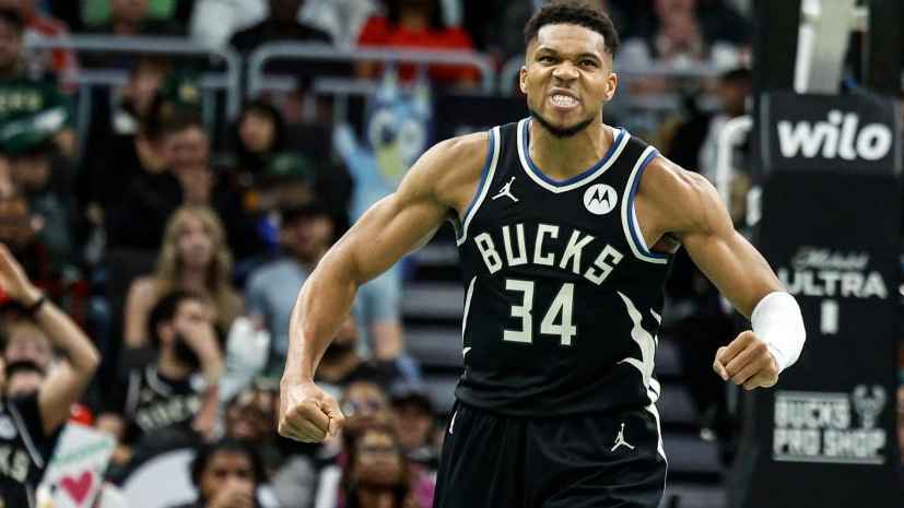 جيانيس أنتيتوكونمبو