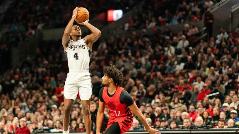 دي آرون فوكس