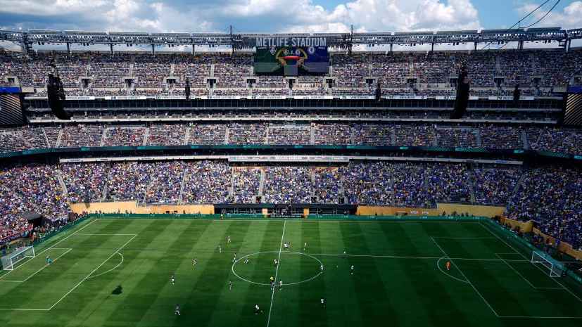 ملعب متلايف