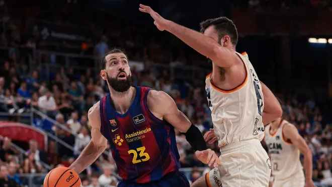 تورنيكي شينجيليا، ضد ديلان إينيس